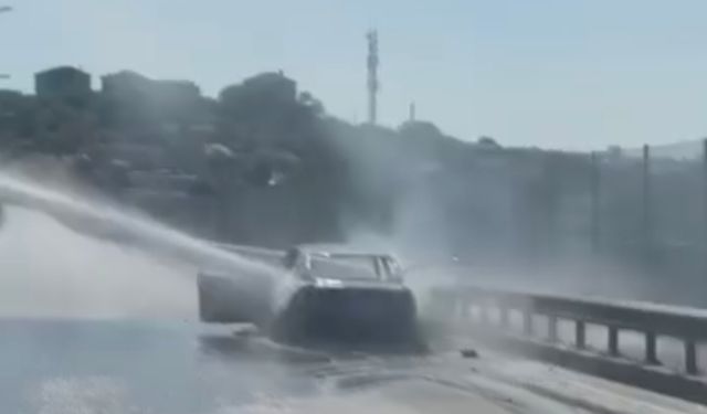 Beykoz'da otomobil alev alev yandı