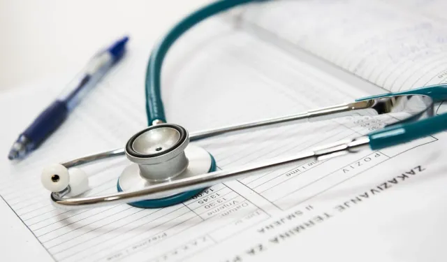 Geleceğin doktorları ClinVR ile yetişiyor