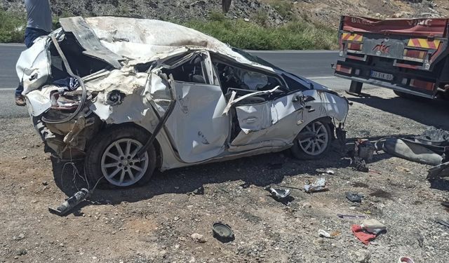 Takla atan otomobilden fırladı: 1 ölü, 1 ağır yaralı