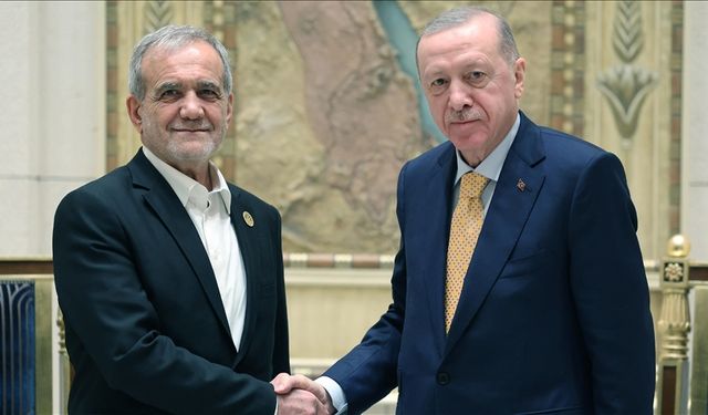 Cumhurbaşkanı Erdoğan, İran Cumhurbaşkanı Pezeşkiyan ile telefonda görüştü