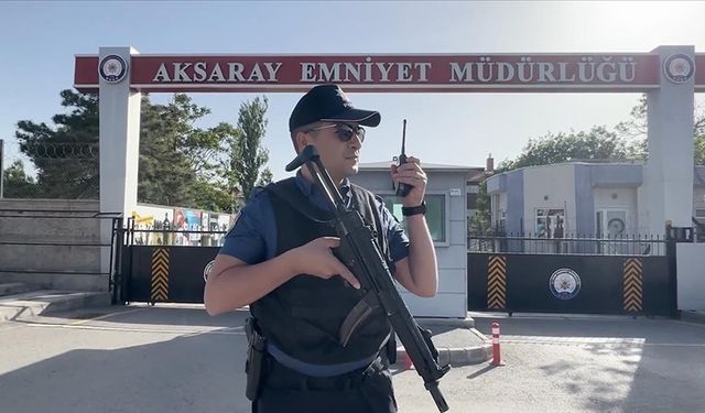 İçişleri Bakanı Yerlikaya, görev başındaki personelin bayramını telsizden kutladı