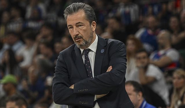 Anadolu Efes'te Luca Banchi dönemi sona erdi