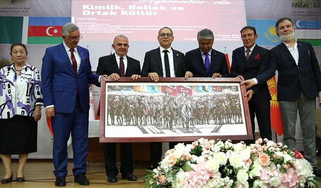 Kırgızistan'da "Cengiz Aytmatov'da kimlik, bellek ve ortak kültür" paneli düzenlendi