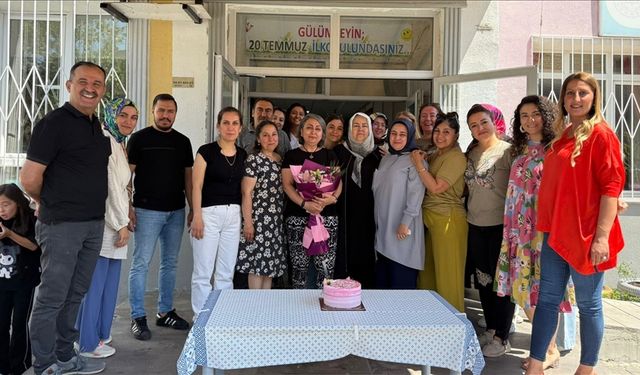 Nevşehir'de 30 yıllık meslek hayatının ardından emekli olan öğretmene duygulandıran veda