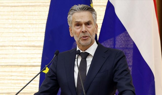 Hollanda Başbakanı Dick Schoof istifa etti