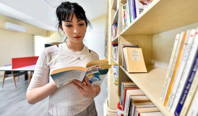 Öğrencilerin en gözde durağı: Büyükşehir Belediyesi’nin “Kişisel Gelişim Merkezi”
