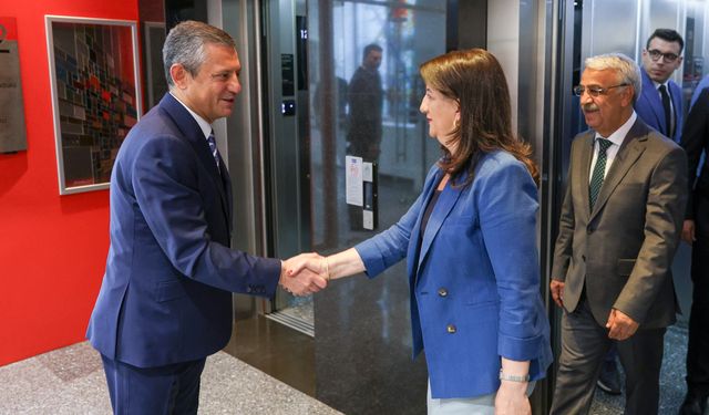 DEM Parti heyetinden Özel’e ziyaret