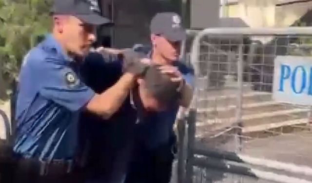 Beyoğlu'nda seyyar satıcı yer kavgasında dövülerek öldürüldü