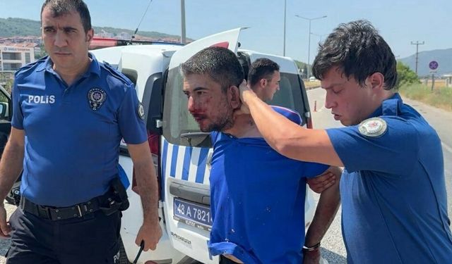 Muğla'da takip sırasında 4 polis otosuna çarpan sürücü tutuklandı