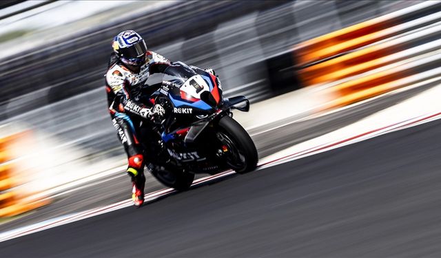 Razgatlıoğlu, Superbike Macaristan ayağının ilk yarışını kazandı