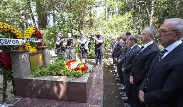 Ali Sami Yen, vefat yıl dönümünde kabri başında anıldı