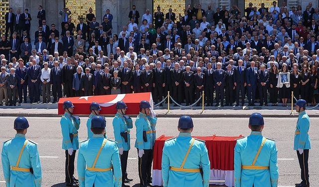 Eski CHP Genel Başkanı Altan Öymen için Meclis'te cenaze töreni düzenlendi