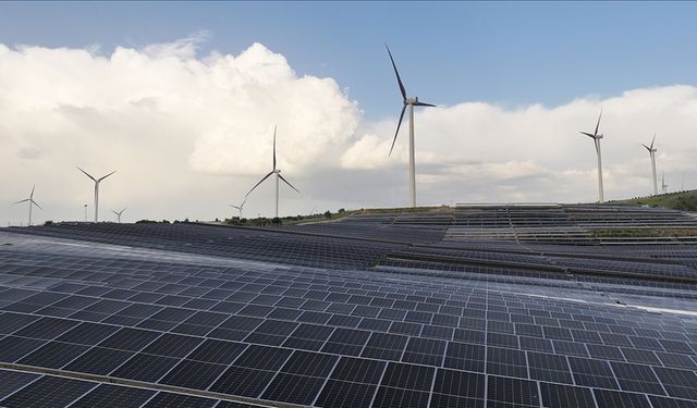 Çin'in yılın ilk yarısında elektrik kurulu gücü yüzde 18,7 arttı