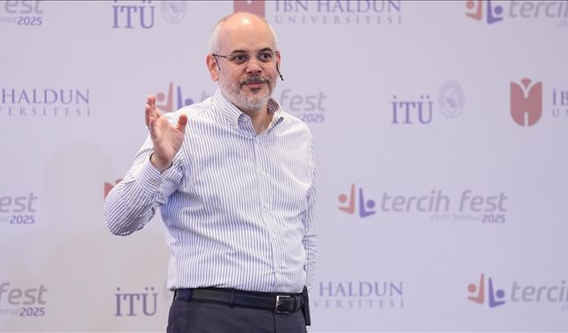 Cumhurbaşkanı Başdanışmanı Kılıç, "TercihFest 2025"e katılan gençlere tavsiyelerde bulundu