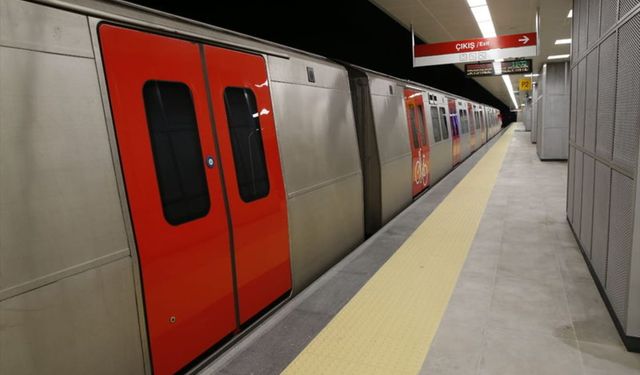 M4 Metro Hattı’nda seferler durdu