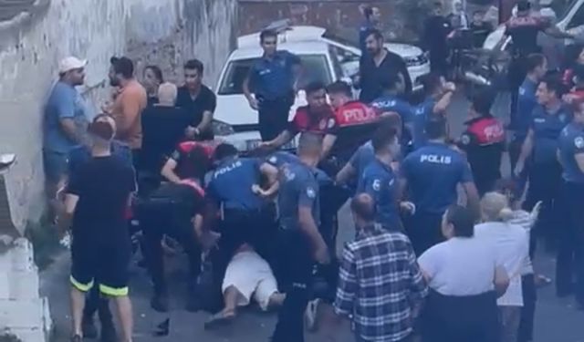 Beyoğlu’nda polisten kaçan motosikletli mahallede saklandı; ortalık karıştı