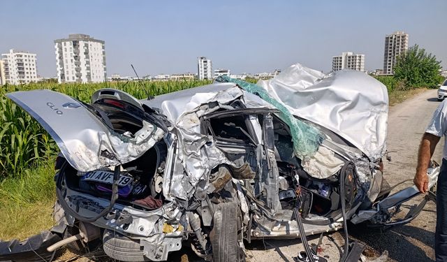 Otomobil ve kamyona, tanker çarptı; 2 yaralı