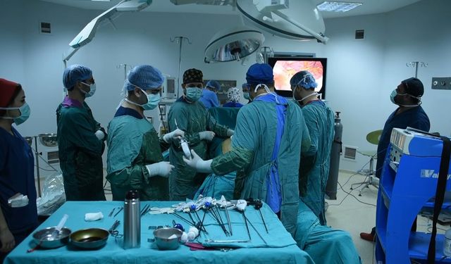 Rahim sarkması tedavisinde yeni teknik; yeniden ameliyat oranı sıfır