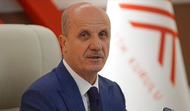Özvar, "uluslararası öğrencilerin üniversitelere sınavsız yerleştirildiği" iddialarını yalanladı