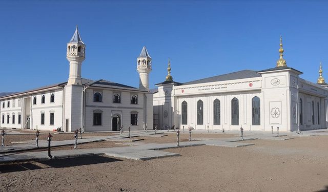 Erzincan'da hayırseverlerin desteğiyle inşa edilen "Terzibaba Külliyesi" hizmete açılıyor
