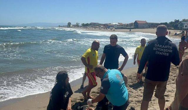 Yasağa rağmen denize açıldılar; son anda boğulmaktan kurtarıldılar