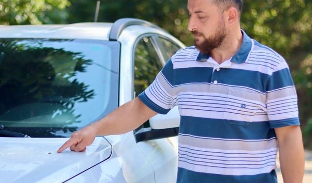 Yorgun mermi kaputa isabet etti; çocuklar kıl payı kurtuldu