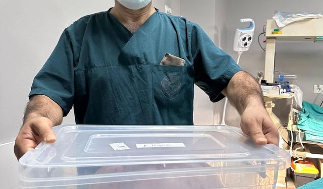 Yumurtalıklarındaki 9 kiloluk kitle operasyonla çıkarıldı