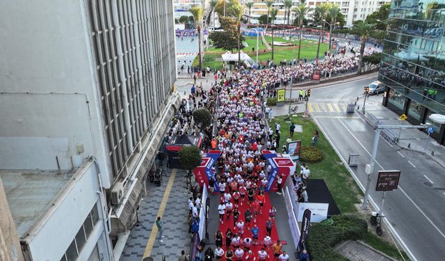 9 Eylül Yarı Maratonu'nda coşku seli
