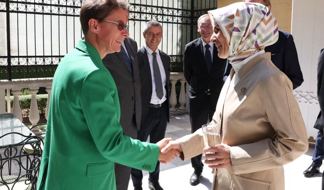 Bakan Göktaş, Frankofon büyükelçilerle görüştü