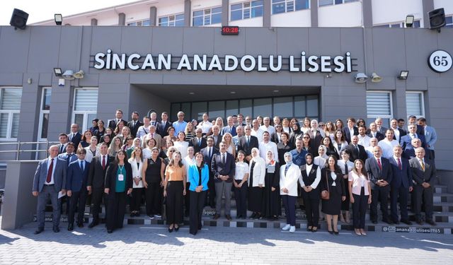 Bakan Tekin: Öğretmenlerimize toplumun bütün rollerini yüklemek doğru değil