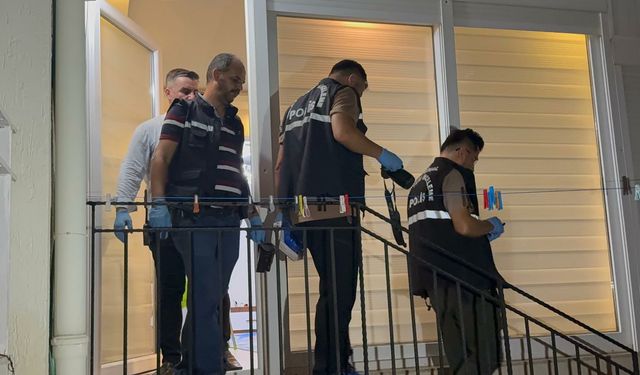 Eski eşini eşarbıyla boğdu