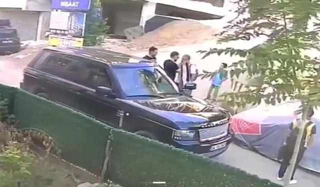 Trafik tartışmasında, çocuklarının yanında babalarına tokat attı