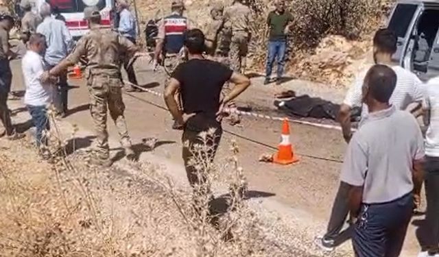 Yan yatan hafif ticari aracın altında kalan liseli Zeynep, öldü
