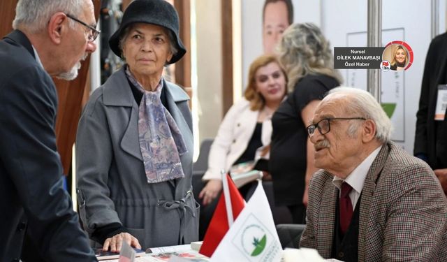 Zeki Sarıhan'dan yeni gezi yazıları kitabı: "Gezen Tilki Yatan Aslan"