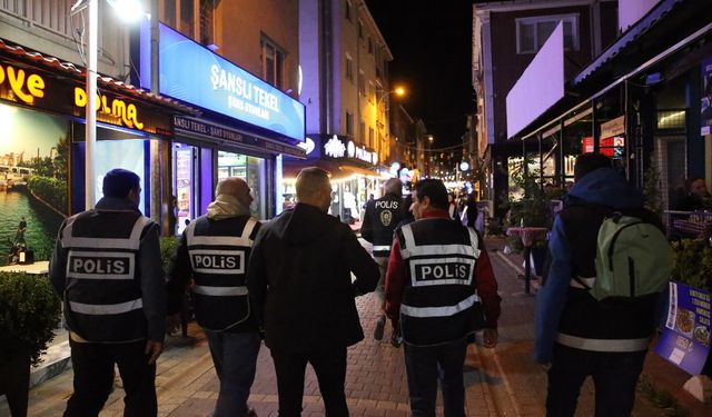 Eskişehir'de 500 polisin katılımıyla asayiş ve trafik uygulaması yapıldı