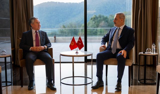 Bakan Fidan, Kırgız mevkidaşı Kulubayev ile görüştü