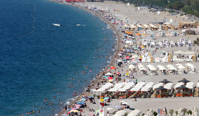 Antalya turizminde yeni 2 rekor; her 4 turistten 1'i Rus
