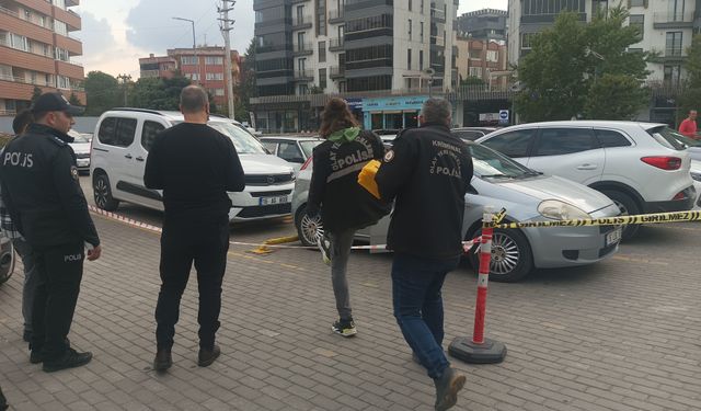 Kafenin işletme müdürüne AVM'nin otoparkında silahlı saldırı; ağır yaralı