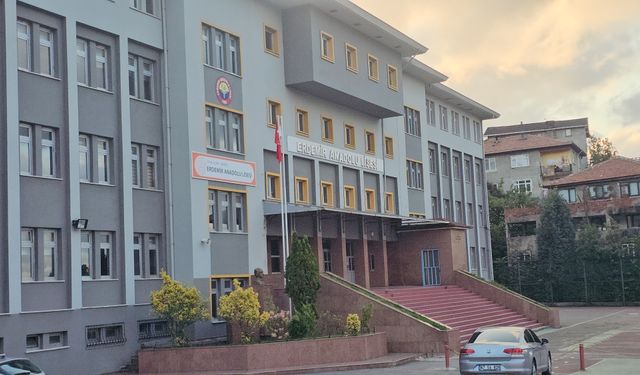 ‘Sigara kullanmıyorum’ diyen arkadaşına yumruk atan öğrenci tutuklandı