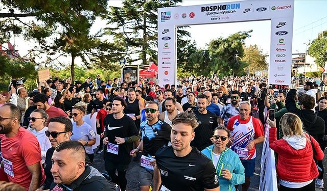 Bosphorun Quarter Marathon koşu etkinliği yapıldı