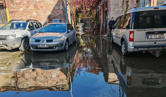 Ayvalık'ta sağanak; metrekareye 120 kilogram yağış düştü