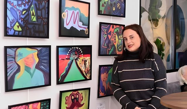 Renklerle Terapi: İlham Verici Sanat Koleksiyonu