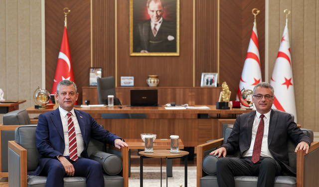CHP Genel Başkanı Özel, KKTC Cumhurbaşkanı Erhürman'ı ziyaret etti