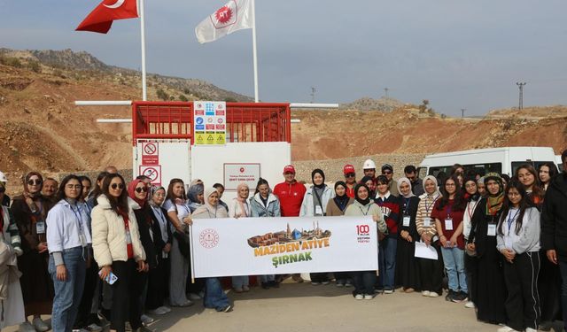 Gabar’a gelen öğrenciler petrol üretimine yerinde şahit oldular