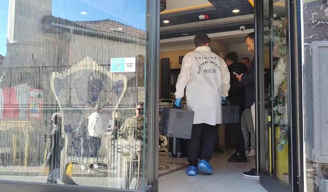 Fatih'te Böcek ailesinin kaldığı oteldeki 3 turistin tedavisi sürüyor