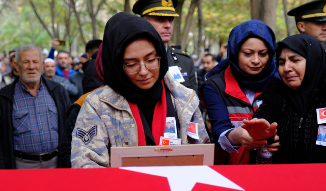 Şehit astsubayın kız kardeşi, uçağın düştüğü gün ağabeyinin şehit olacağını rüyasında görmüş