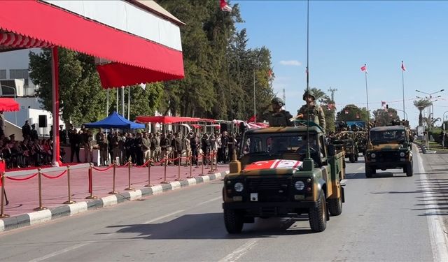 KKTC'nin 42. kuruluş yıl dönümü ve 15 Kasım Cumhuriyet Bayramı törenlerle kutlandı