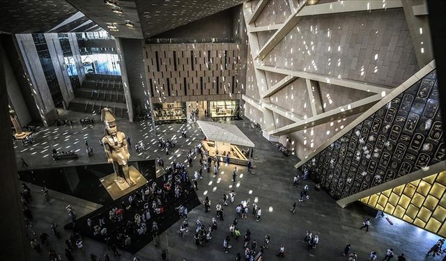 Büyük Mısır Müzesi, misafirlerini çağlar arası yolculuğa çıkarıyor