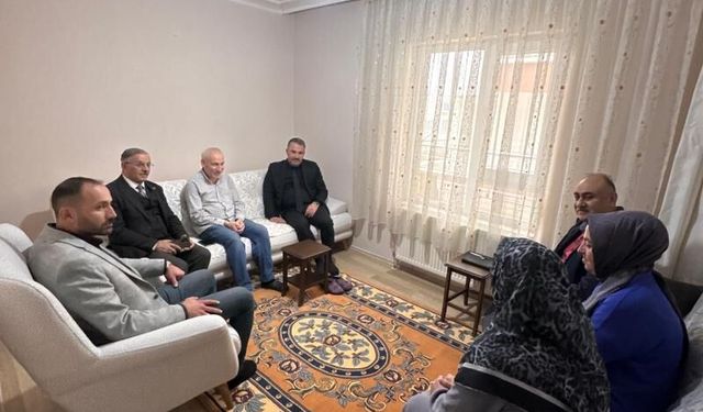 Ertuğrul Başkan’dan hastalara moral ziyareti