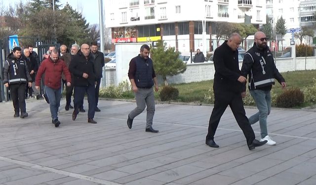 Ankara'da "change araç" operasyonunda yakalanan 9 zanlıdan 4'ü tutuklandı